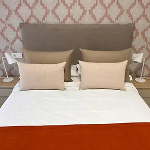 https://apartamentos-doa-emilia.in-canary-islands.com